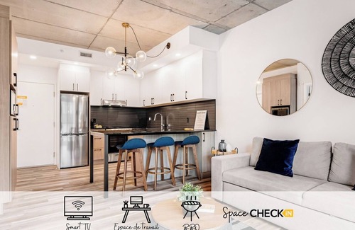 Saint-Roch Condo | La Montmorency | Parking | BBQ and pool | AC
