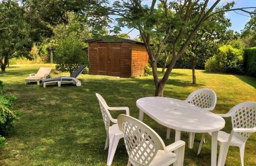 Jullouville House | La petite corbière - Chez Hélène - Gîtes en baie