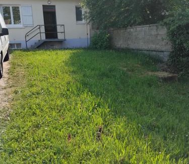 Saint-Saud-Lacoussiere House | La Petite Maison du Sculpteur