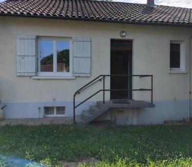 Saint-Saud-Lacoussiere House | La Petite Maison du Sculpteur