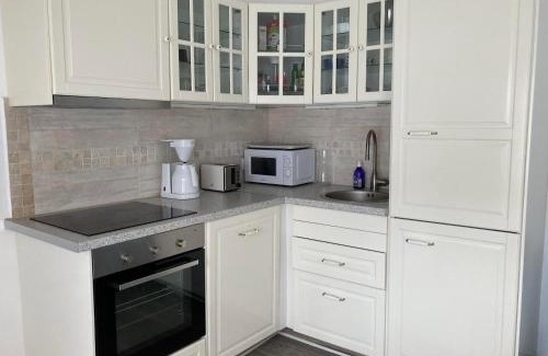 Gruissan House | La petite maison bleue