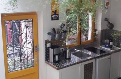 Charonne Apartment | La petite maison de Paris