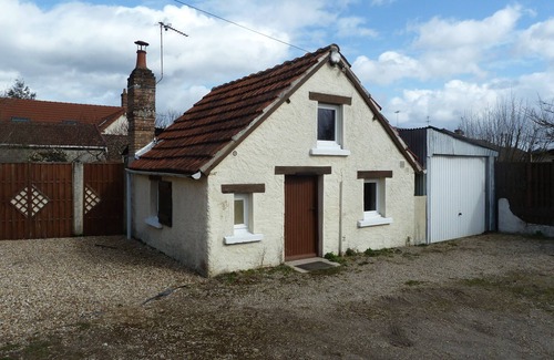Salbris House | La Petite maison en Sologne