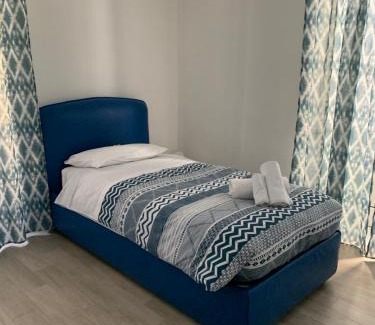 Materdei Apartment | La porta di Carmy