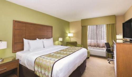 St. Johns Hotel | La Quinta Inn by Wyndham Austin North