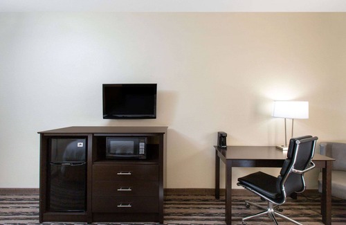 Lincoln Hotel | La Quinta Inn by Wyndham Lincoln, NE