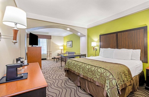 Central City Hotel | La Quinta Inn & Suites by Wyndham Corpus Christi Airport
