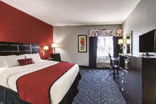 Hutchins Hotel | La Quinta Inn & Suites by Wyndham South Dallas - Hutchins