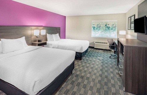 Sharpstown Hotel | La Quinta Inn & Suites by Wyndham Houston Southwest