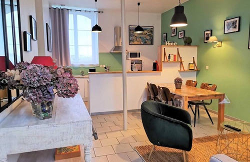 Chatelaudren Apartment | La Récréation - 1 bedroom apartment La Marelle - Covered outdoor swimming pool