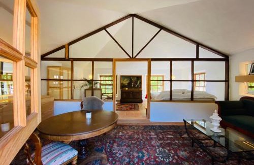 Frontera Bed & Breakfast | La Rayuela Suites