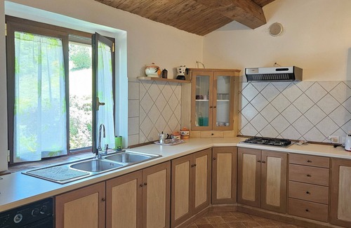 Fossato di Vico House | La Rosa dei Venti - Grecale [Country House]