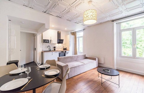 Guingamp Apartment | La Suite Eclatante, proche gare de Guingamp