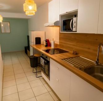 Faubourg Saint-Jacques Apartment | La Terrasse - Centre-ville - Parking - Netflix