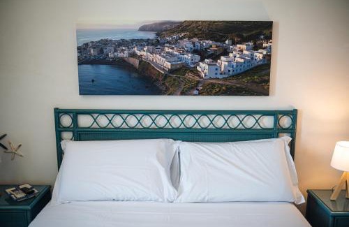 Marettimo House | La terrazza del sole “ apartments “