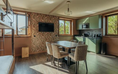 Challes-les-Eaux Apartment | La Tour de Contrôle - Chambres & Appartements autonomes