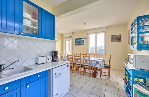 Port-en-Bessin-Huppain House | La Tour Vauban - Vue sur le port