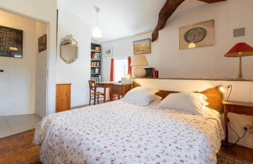 Saint-Barthelemy-Grozon House | La Treille