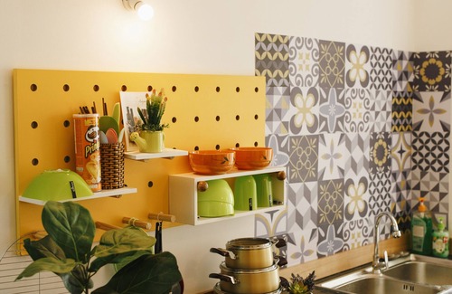 Thang Tam Apartment | La Vie En Rose/Yellow