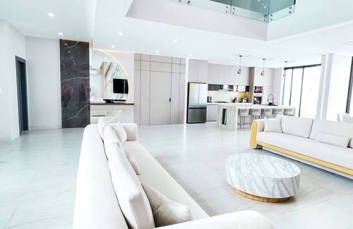 Punta Blanca House | La Vie Es Belle Beach House