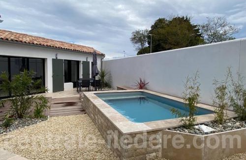 Le Bois-Plage-en-Re Villa | La Villa Alamy