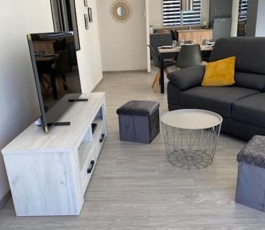 Etables-sur-Mer House | La Villa Cocco 4 à 6 personnes située à Etables sur Mer à 400 m de la Plage