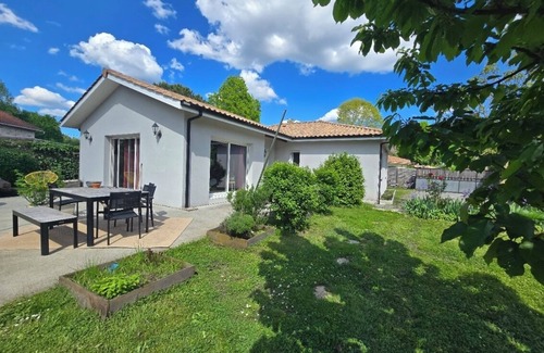 Sanguinet Villa | La Villa de Joy