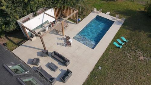 La Lande-Saint-Leger Villa | La villa Saint Léger - 12 personnes Jardin et piscine chauffee