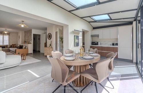 Bussy-Saint-Georges Villa | La Villa Tahaa 6/8 guest 10 min Disneyland Paris