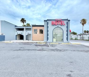 Brownsville Hotel | La Vista Motel