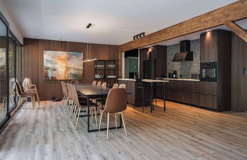 Floda Villa | Ladhus II - Stylish Cliff Home with Sauna & Jetty