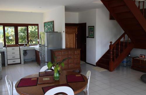 Thong Krut House | Laemsor Residence