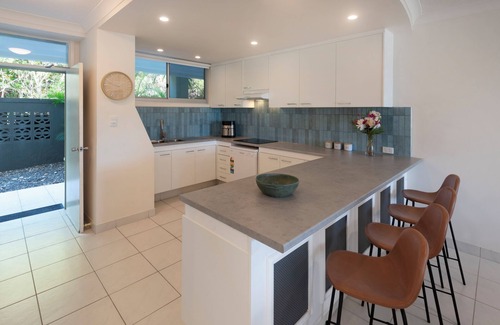 Hamilton Island Apartment | Lagoon 004 by HamoRent on Hamilton Island
