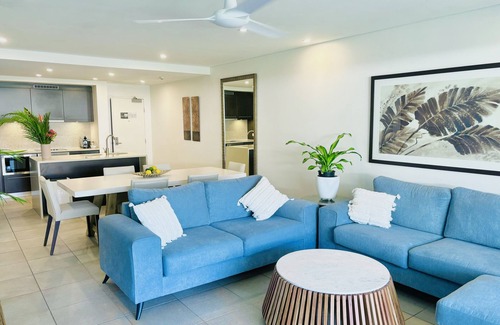 Craiglie Apartment | Lagoon Swimout - Absolute Pool Front - Sea Temple Resort & Spa