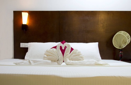 Bodufolhudhoo Hotel | Lagoon View Maldives