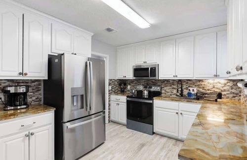 Ono Island House | Lagoona Vista Poolside Paradise