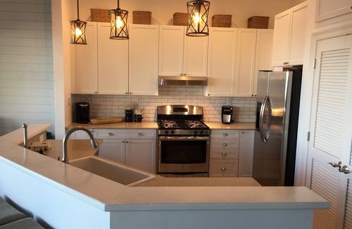 Gulf Shores House | “Lagoonfront Privacy at its Best: Heated Pool, Hot Tub, & Kayaks Included”