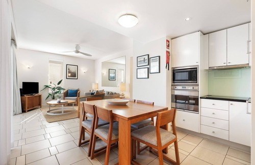 Noosa Heads Hotel | Laguna on Hastings