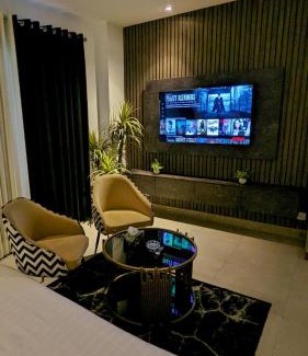 Lahore Apartment | Lahore - Luxury Studio