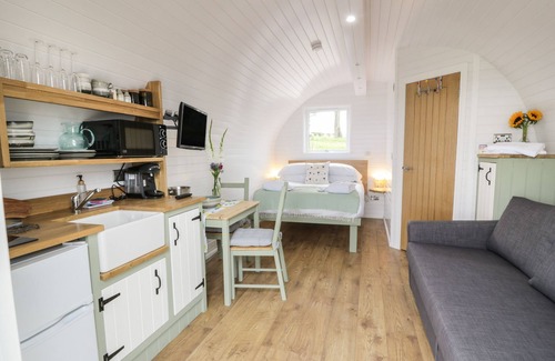 Lochmaben Cottage | Laird Lodge 1