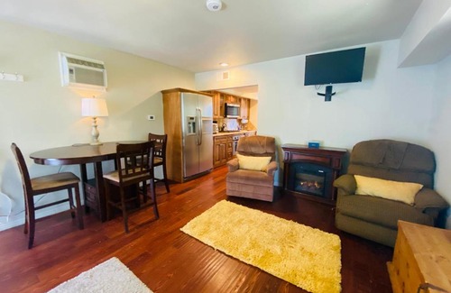 Lake Arrowhead Apartment | Lake Arrowhead Lakeview Cozy Cottage