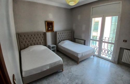 Les Berges Du Lac II Apartment | Lake Bay Apartment in Lac 2