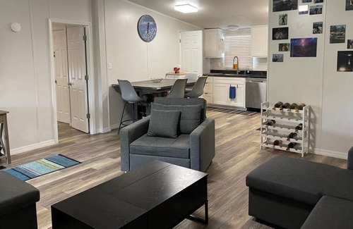 Texanna House | Lake Daze Lakefront Retreat- Sleeps 8 or more