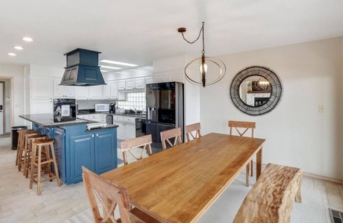 Palo Pinto County House | Lake Home with Private Pool, Games, Views! 100 yds to Marina w boat launch!