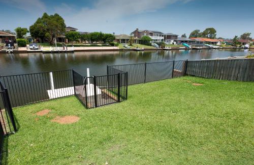 Forster House | Lake House on Elouera