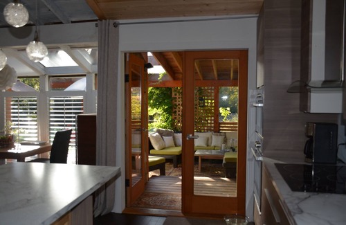 Salt Spring Island Cottage | Lake House Saltspring Island