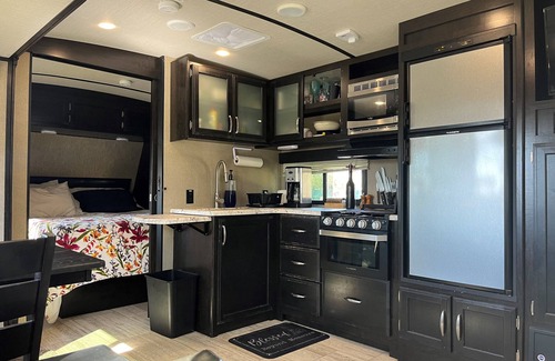 Au Gres RV Rental | Lake Huron RV Rental with Boat slip