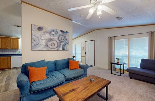 Seguin House | Lake Placid Waterfront/Sleeps 10