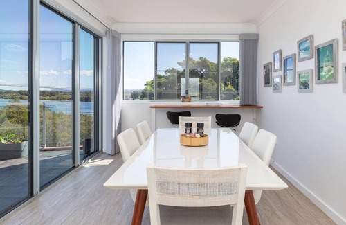 Forster Apartment | Lake Reflections