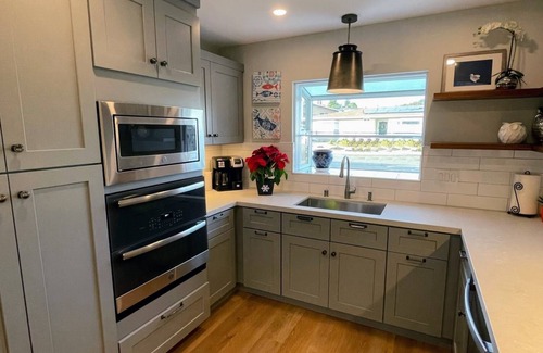 San Marcos House | Lake San Marcos Gem. Walking Distance to Lake, Dining and Golf!